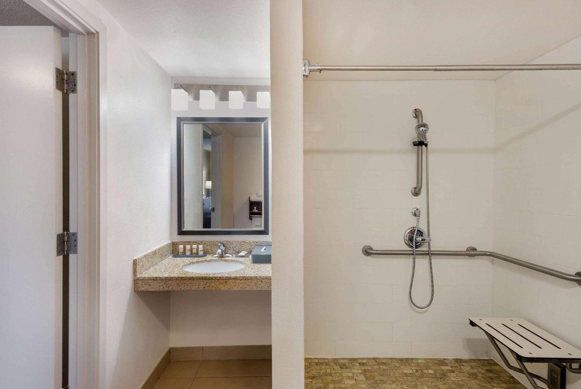 Hotel La Quinta By Wyndham Oakland - Hayward Zewnętrze zdjęcie
